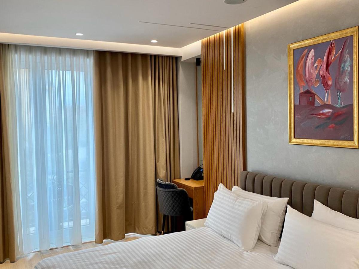 Primo Hotel Tirana Zewnętrze zdjęcie
