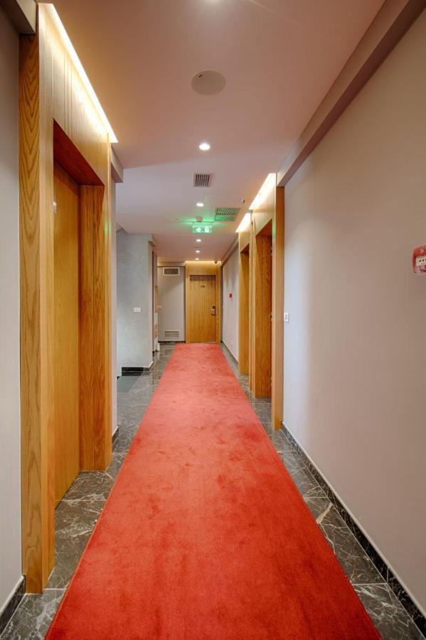 Primo Hotel Tirana Zewnętrze zdjęcie