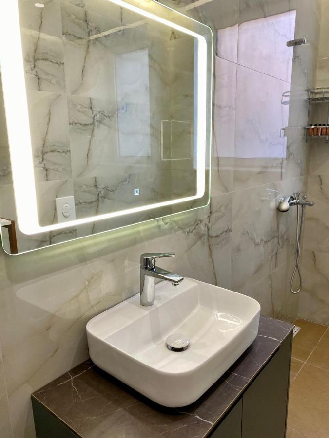 Primo Hotel Tirana Zewnętrze zdjęcie